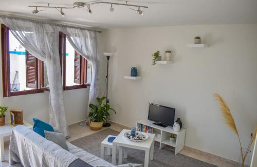 Mirties House | Celeste House