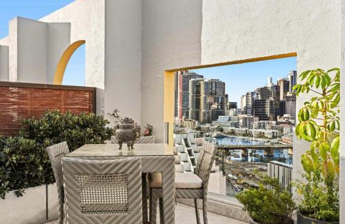 Darling Harbour Apartment | Celestial Rooftop- 270 degree Views Luxe Penthouse Stay