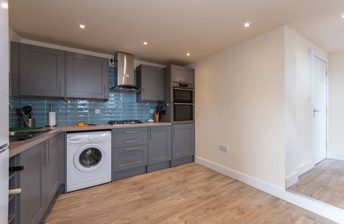 Cellardyke House | Cellardyke 3-Bed House, Sleeps 6 with Sea Terrace
