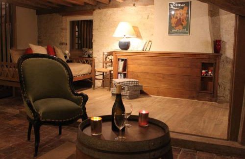 Vezelay Apartment | Cellier de l'abbaye- gîte Tête à Tête