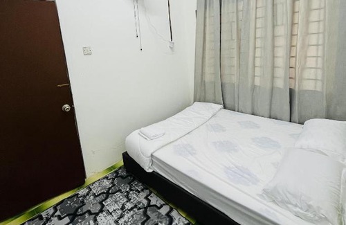 Batu Buruk House | Cendana Residence Homestay 5 @ Kuala Terengganu City