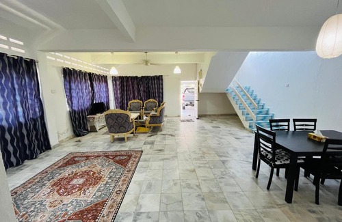 Batu Buruk House | Cendana Residence Homestay 5 @ Kuala Terengganu City
