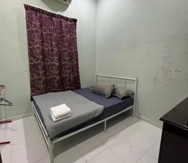 Kampung Kepong House | Cendana Residence Homestay 8 Kuala Terengganu 4 Bedroom