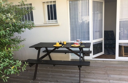 Merville-Franceville-Plage Apartment | Central Apartment with Terrace, Close to Beach, Pets Allowed