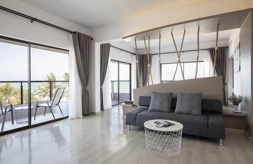Phetchaburi Hotel | Centara Life Cha-Am Beach Resort Hua Hin
