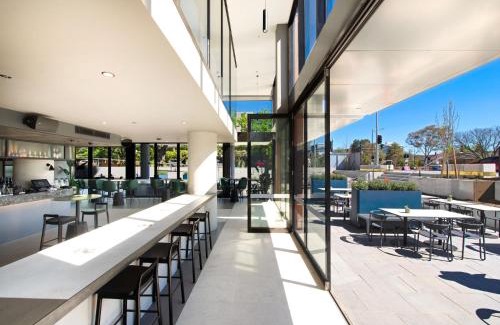 Braddon Apartment | Center 2-Bed with Gym, Sauna, Indoor Pool & Views