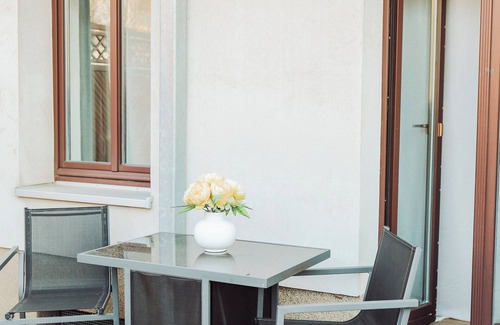 Chemnitz Apartment | Center, 2R, own terrace, WiFi, 4P, modern, quiet