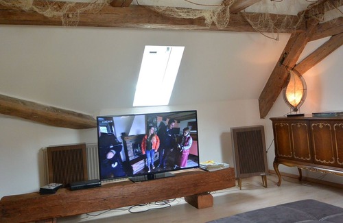 Bayreuth Apartment | Center Bayreuth: Fantastic antique-beam apartment with air conditioning. 4 **** Wifi free.