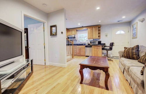 Moultonborough House | Center Harbor Lake Winnipesaukee Waterfront Guesthouse with dock and beach