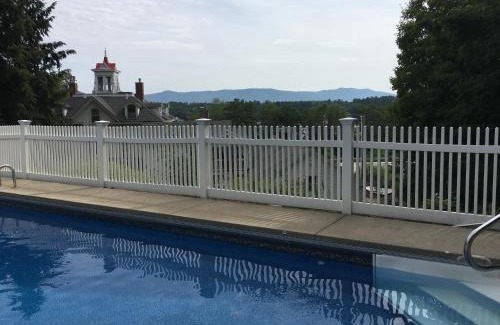 Lochmere Bed & Breakfast | Center Harbor Sutton House B & B