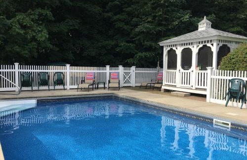 Lochmere Bed & Breakfast | Center Harbor Sutton House B & B
