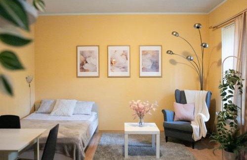 Kesklinn Apartment | Center of city apartments, bus station 1min, airport 5 min