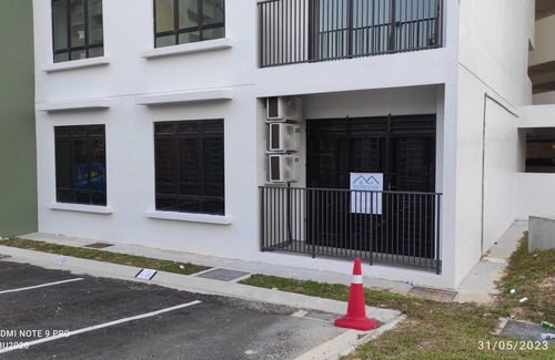 Larkin Condo | Center of Johor Bahru, next to Singaporen1.5km to Larkin Sentral Bus Terminal