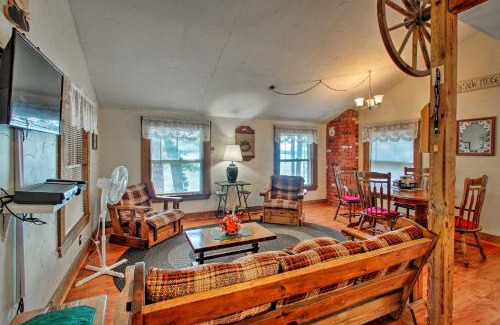 Center Ossipee House | Center Ossipee Pet-Friendly Cottage with Dock!