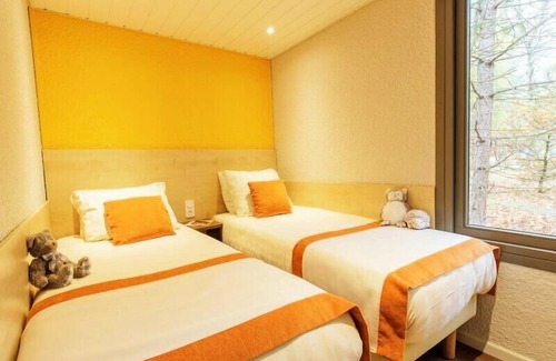 Chaumont-sur-Tharonne House | Center Parcs - Domaine des Hauts de Bruyeres - Cottage VIP Eden 4 Rooms 6 People