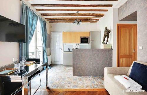 Quartier de la Place-Vendome Apartment | Center Paris Louvre - Tuilerie