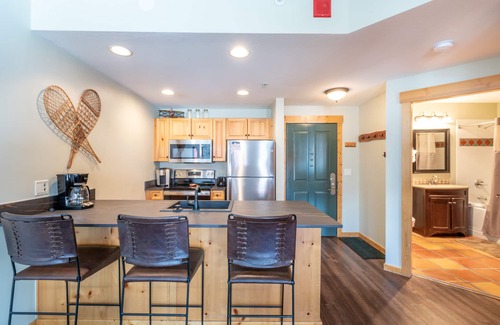 Copper Mountain Village Condo | Center Village One Bedroom, Free Wifi, Free Underground Parking