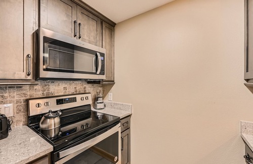 Copper Mountain Village Condo | Center Village-Walk To Lifts-Multiple HotTubs+PlayPool, Master Bedrm PLUS BunkRm