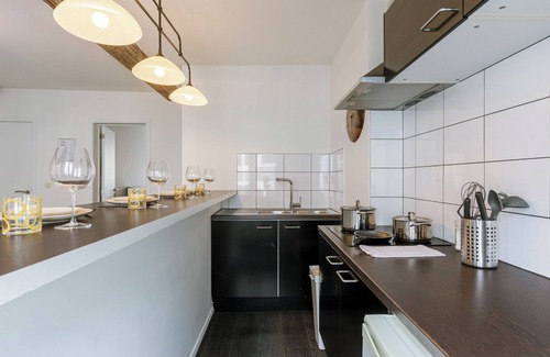 Ghent Apartment | CenterView Ghent - Bright & Central