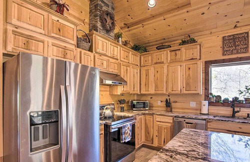 Centerville Cabin | Centerville Cabin Rental: 68 Mi to Nashville!