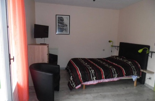 Amelie-les-Bains-Palalda Apartment | Central Studio for 2 with Terrace, Close to Thermal Baths, Pet-Friendly