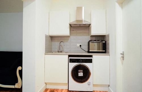 Noel Park Apartment | Centra Studios
