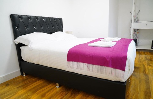 Noel Park Apartment | Centra Studios