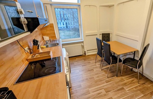 Bant Apartment | Central 1.5 room apartment with Smart Tv & washing machine
