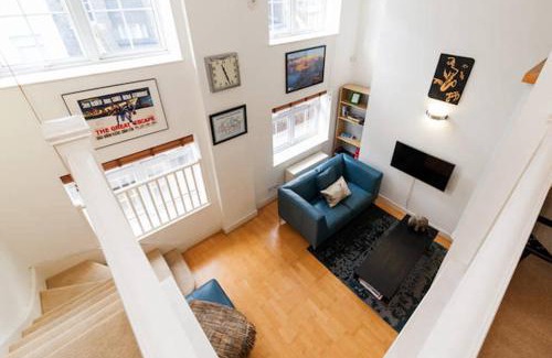 Holborn and Covent Garden Apartment | Central 2-Bed, 2-Bath Sanctuary near Holborn Station, Covent Garden & West End