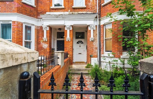 Ferndale Apartment | Central 2 bed London Apartment