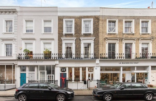 Tachbrook Apartment | Central 2 bedroom/1 bathroom flat with private garden