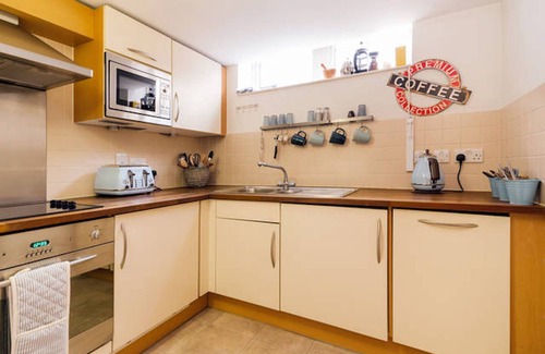 Holborn and Covent Garden Apartment | Central 2-Bedroom, 2-Bathroom Apt near Holborn Station, Covent Garden & West End