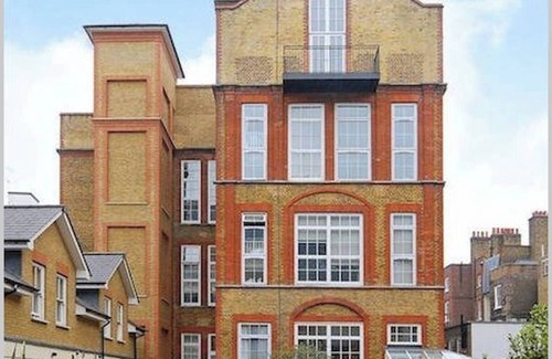 Holborn and Covent Garden Apartment | Central 2-Bedroom, 2-Bathroom Apt near Holborn Station, Covent Garden & West End