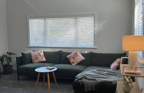 Lower Hutt House | Central 2 Bedroom Charmer on High