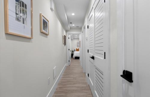 Park View Apartment | Central 2-BR City Sanctuary - Commuter-Friendly
