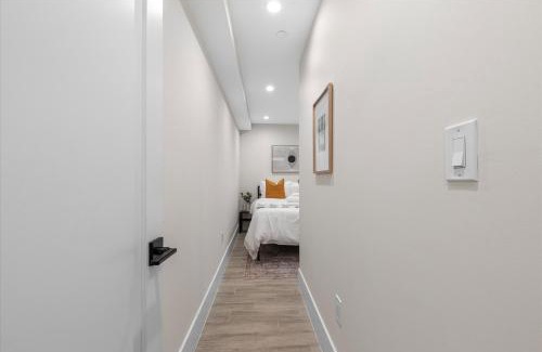 Park View Apartment | Central 2-BR City Sanctuary - Commuter-Friendly