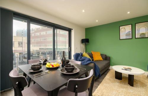 Whitechapel Apartment | Central 2BD Apt in Whitechapel, London