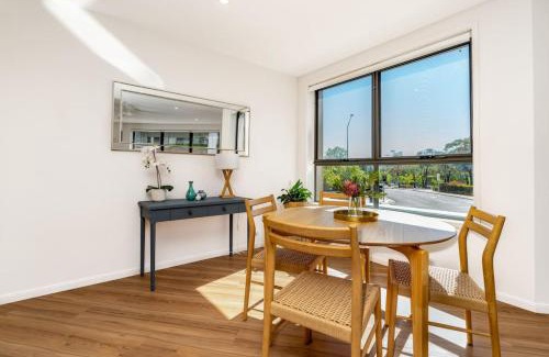 Greenway Apartment | Central 2BR Stylish Apt Located in Greenway - Hosted by Canstay