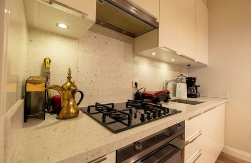 Kabatas Apartment | Central 3-bedroom apartment with AC and elevator in Istanbul