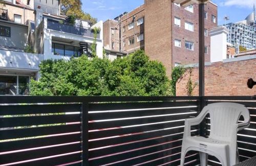 Potts Point House | Central 4 BDRM Terrace with Office