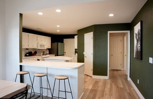 Amarillo House | Central |5 Bed| Baby Grand Piano