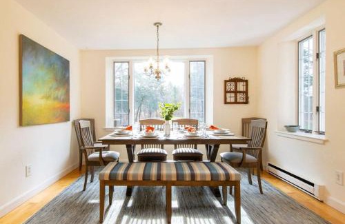 Brewster House | Central A C Mins to Beach Dog Welcome