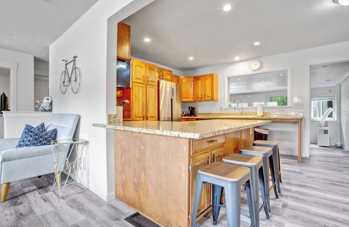 Salida House | Central A/C! Spacious 4BR home near Downtown Salida - Sleeps 9