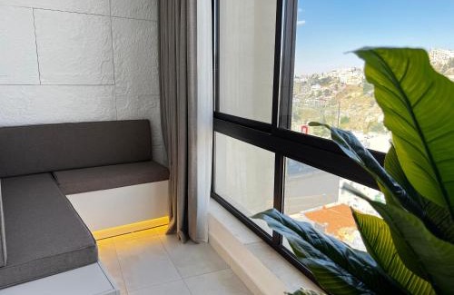 Amman Apartment | Central Amman Stunning Views Apt