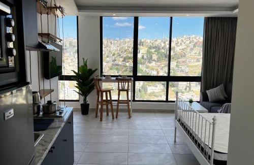 Amman Apartment | Central Amman Stunning Views Apt