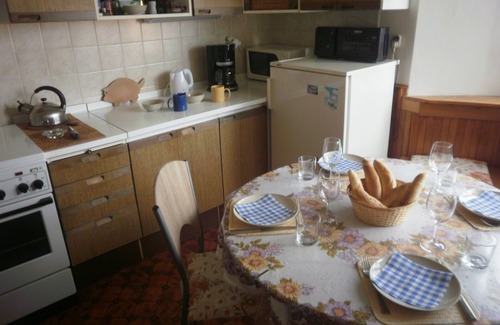 Brevnov Condo | Central and quiet apartment in a garden district close to the Prague Castle