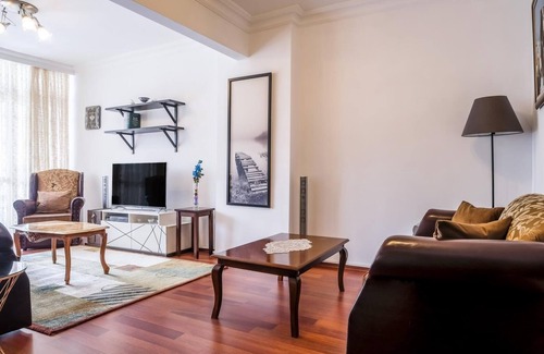 Bakırkoy Apartment | Central and Fully Furnished Flat in Bakirkoy