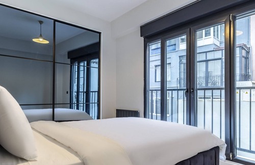 Osmanbey Apartment | Central and Modernly Furnished Flat in Sisli