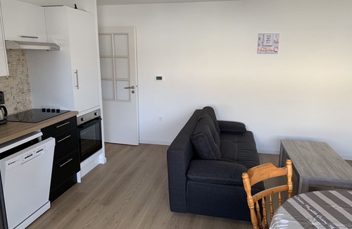 Fort-Mahon-Plage Apartment | Central Apartment Near Beach with Parking & Baby Equipment