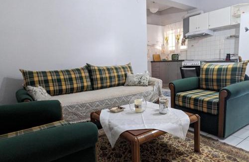 Molos-Agios Konstantinos Apartment | Central Apartment in Agios Konstantinos
